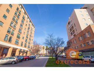 Aparcament cotxe a Valdepasillas - La Paz - Huerta Rosales. Plaza de garaje en venta en valdepasillas