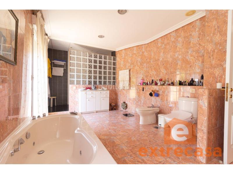 Foto 0115bdc8-d506-42ee-9b8f-10ecbb853a6b. Chalet avec chauffage parking piscine dans Las Vaguadas Badajoz