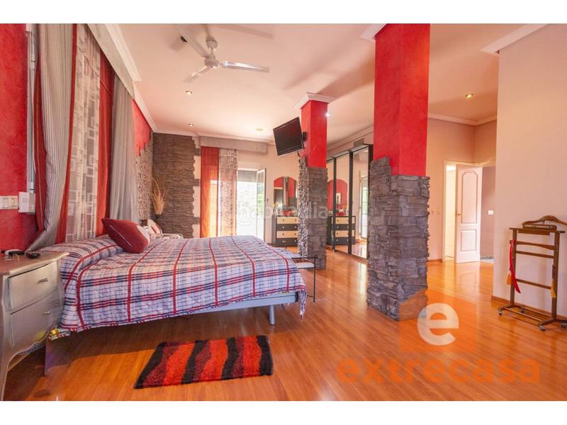 Foto 10b9631f-bbbd-4c6e-825b-1a14e8544ef4. Chalet avec chauffage parking piscine dans Las Vaguadas Badajoz