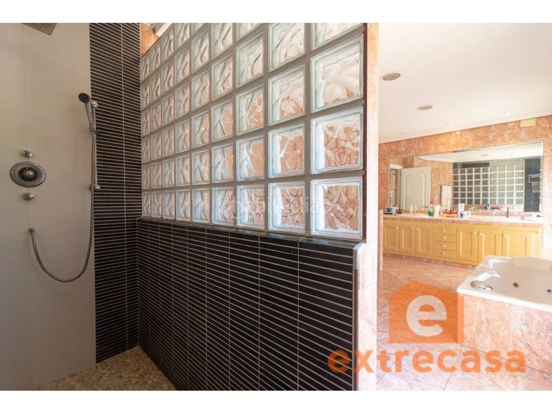 Foto 6e4b3371-dc3c-48c0-b312-3a5ce4bb0056. Chalet avec chauffage parking piscine dans Las Vaguadas Badajoz