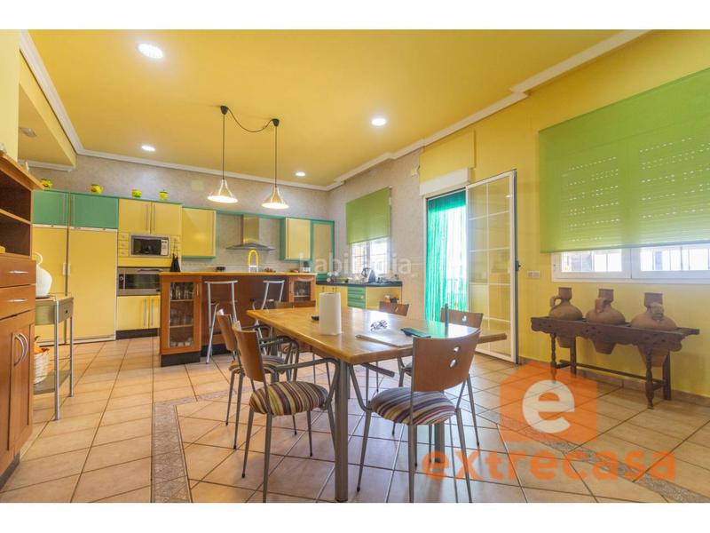 Foto d4c74250-2ec0-4ca8-8d17-68ec34e1b87a. Chalet avec chauffage parking piscine dans Las Vaguadas Badajoz