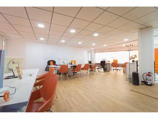 Location Bureau à Pardaleras. Oficina compartida en alquiler en pardaleras
