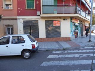 Lloguer Local Comercial a Santa Marina. Local comercial en alquiler