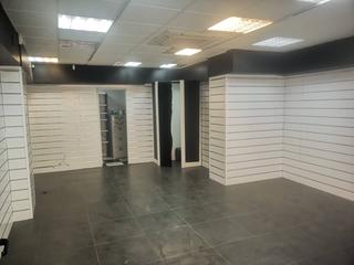 Lloguer Local Comercial a Casco Antiguo. Local comercial en pleno centro