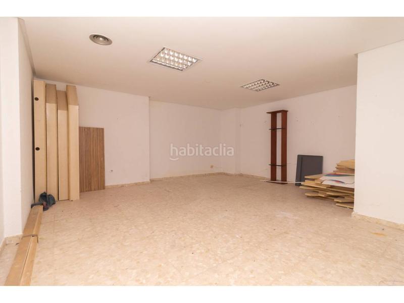 Foto 1a014b9c-9128-4965-a1f4-b1a3c758c68b. Alquiler local comercial local en alquiler en pleno centro en Badajoz