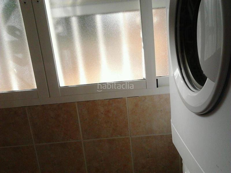 Foto 63176ff2-f03d-4935-afa7-79d37813142b. Casa aparellada amb aparcament a pedanías de Badajoz Badajoz