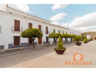 Lloguer Local Comercial a Olivenza. Local comercial en alquiler
