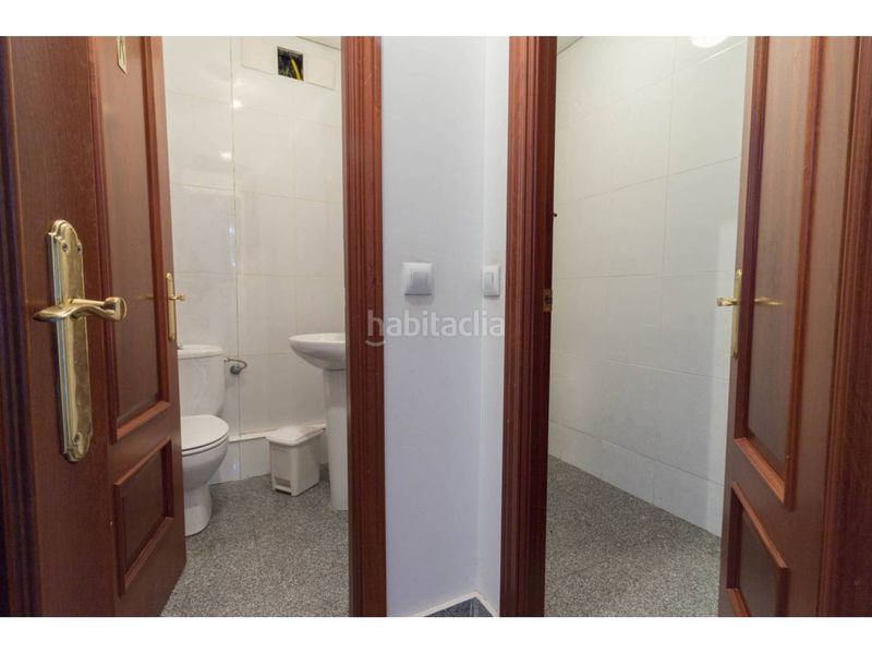 Foto 70bf84c5-b8e7-4037-88c0-b5e0e6dffd80. Miete büro in Pardaleras Badajoz