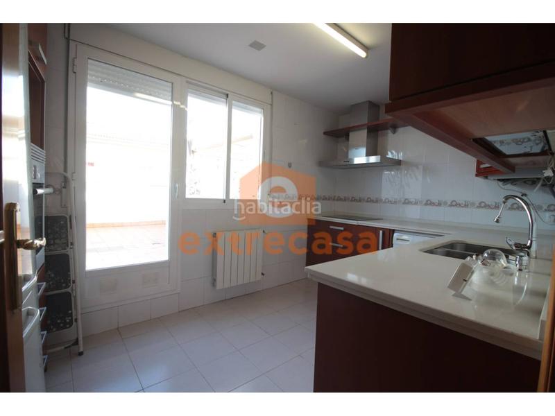 Foto e59dde7f-5783-4a8f-97af-6b5c0c079252. Attique avec chauffage parking dans Casco Antiguo Badajoz