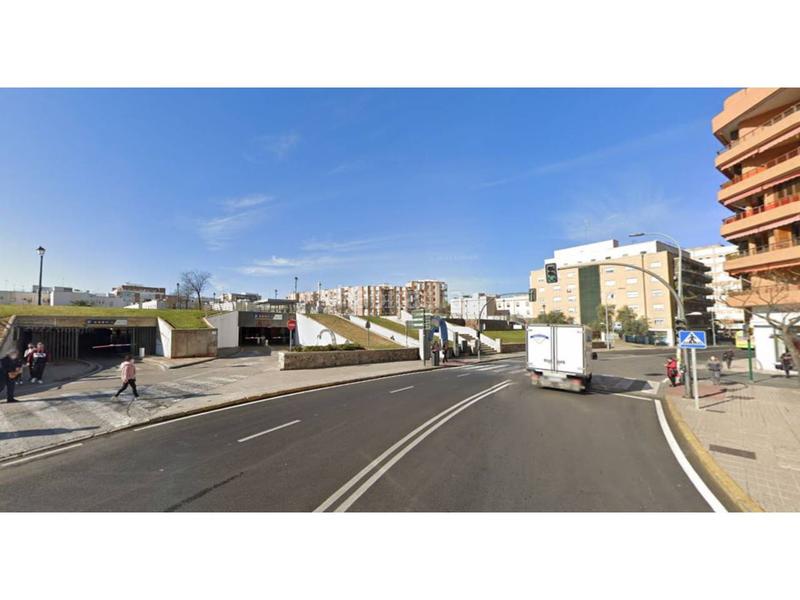 Foto 9a709d3e-2d53-442f-88e9-4348b9305155. Affitto posto auto in Santa Marina Badajoz