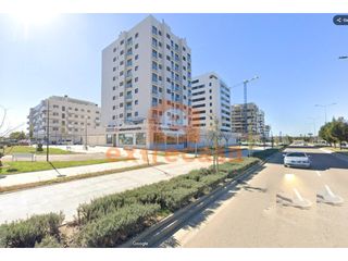 Miete Appartement in Avenida Elvas. Apartamento en alquiler amueblado en frente de la universidad