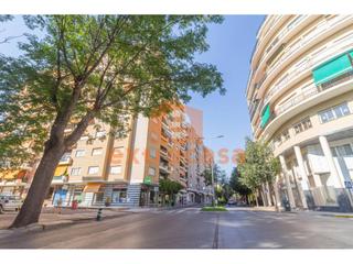 Pis  Coln. Venta de un amplio piso en pleno centro de badajoz