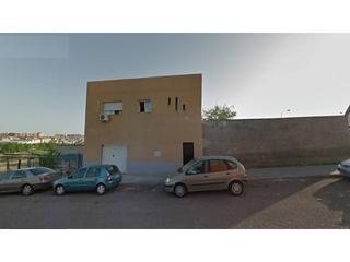 Casa en Cerro de Reyes. Estupenda casa en venta + local comercial