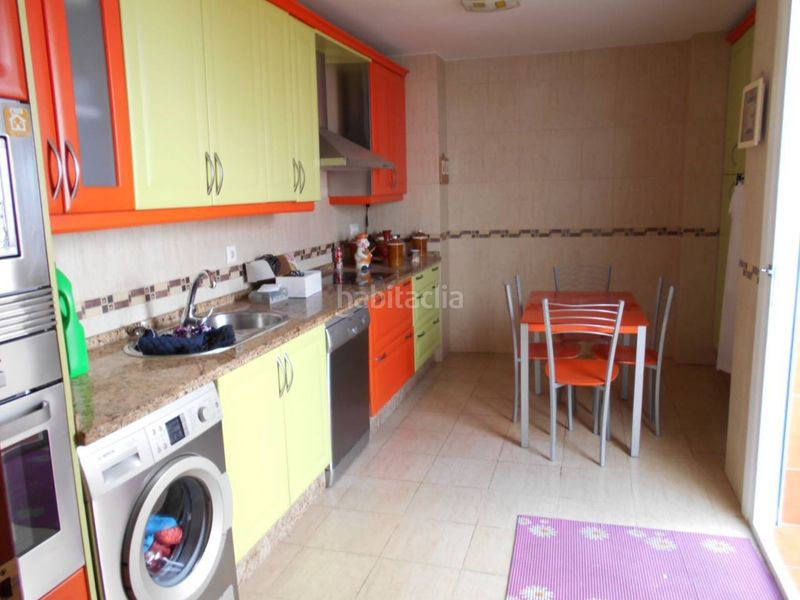 Foto 697c65ea-c324-49a1-be4a-5636b0c11b85. Casa amb aparcament a Cerro de Reyes Badajoz