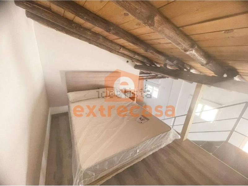 Foto 74e2cf36-d631-45f7-b1fe-830fae98e6f6. Alquiler ático  en alquiler amueblado en el centro histórico en Badajoz