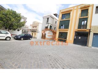 Miete Appartement in Casco Antiguo. Alquiler de apartamento amueblado en el centro histórico de bada