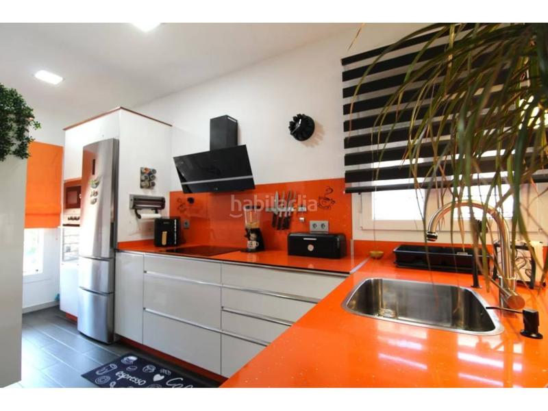 Foto 22b4a1ca-2cbd-445e-9bcc-0b2146411bd5. Chalet dans Avenida Elvas Badajoz