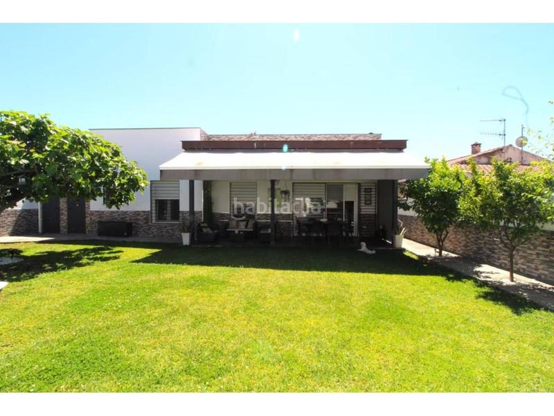 Foto e362feac-c686-44c1-bca5-b4b38d3ccc25. Chalet dans Avenida Elvas Badajoz