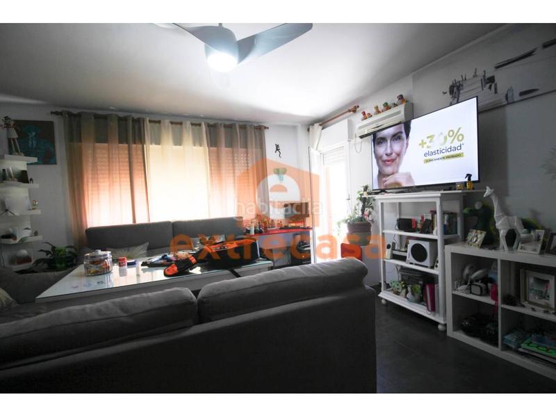 Foto 0dc18755-1fbb-4ecc-8d61-f70df42076f8. Piso venta de un piso 4 habitaciones en maría auxiliadora en Badajoz