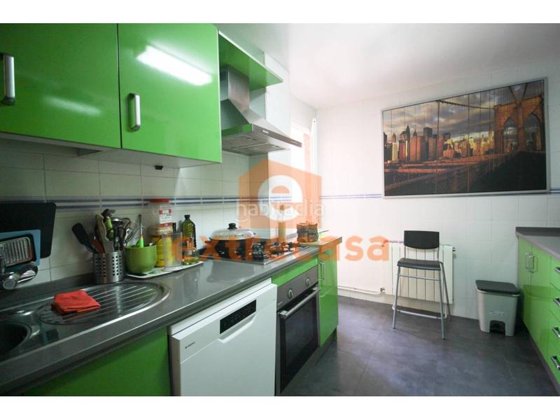 Foto b2571e72-d70e-45de-a0a0-088b3adefa3c. Piso venta de un piso 4 habitaciones en maría auxiliadora en Badajoz