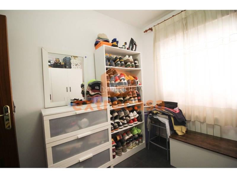 Foto e4778ca6-dfae-45b9-8582-e5a15ea64942. Piso venta de un piso 4 habitaciones en maría auxiliadora en Badajoz