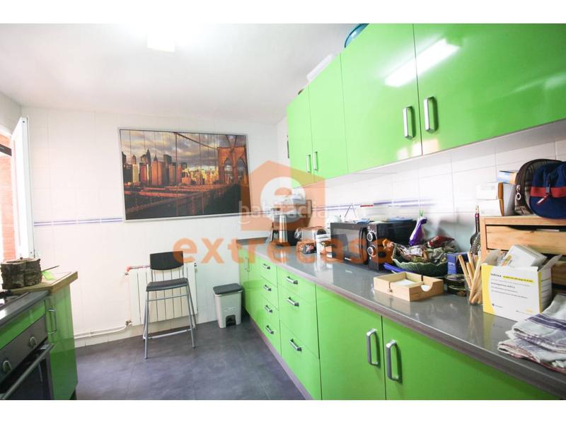 Foto f1fdc00c-0c1d-4554-949f-4499b191c3fd. Piso venta de un piso 4 habitaciones en maría auxiliadora en Badajoz