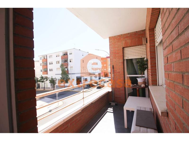 Foto f758e43b-2ca7-4e22-979f-c7ca0a44cdb7. Piso venta de un piso 4 habitaciones en maría auxiliadora en Badajoz