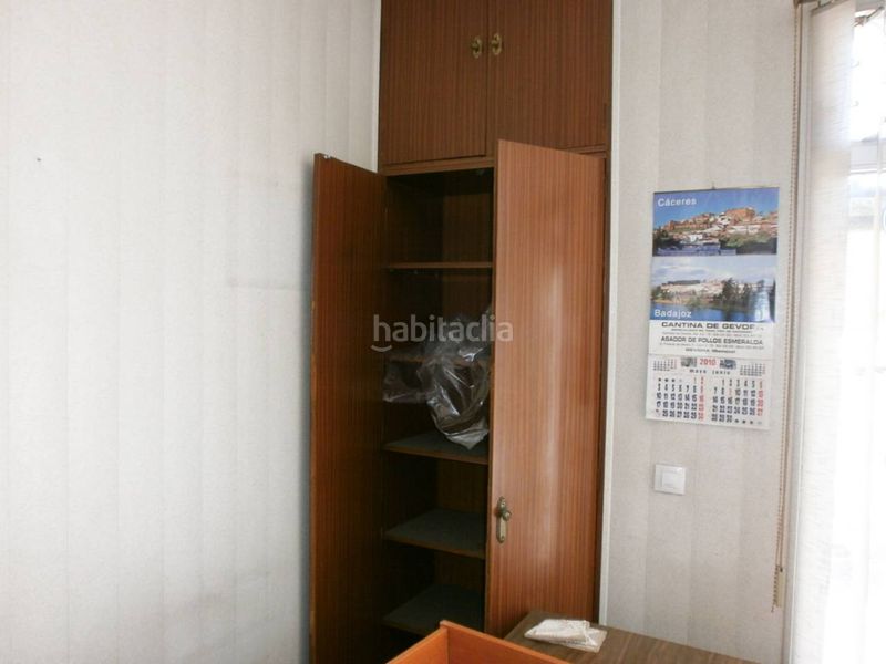 Foto c47e34d7-17ab-4cb0-a09d-3baddb5a90a9. Local comercial a Pardaleras Badajoz