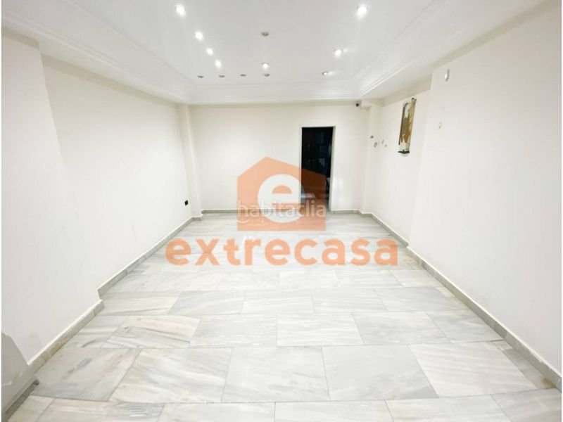 Foto a35b4b50-a149-4bda-9a89-4b43ac6e3260. Local comercial a Pardaleras Badajoz