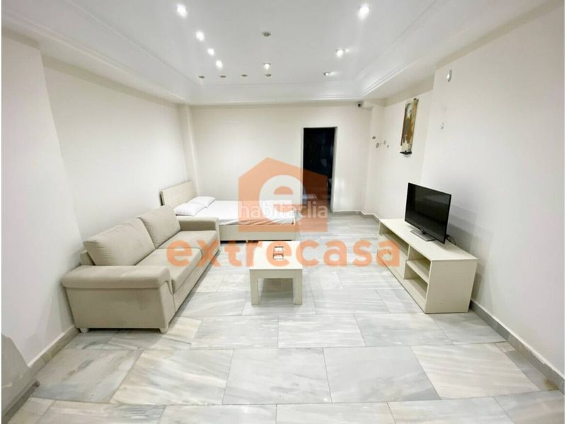 Foto baad36de-0747-4e42-a05f-eb1ac56f4e7e. Local comercial a Pardaleras Badajoz