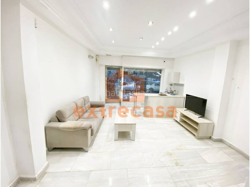Foto bf7be84e-2e61-4a58-b7ca-286ed210fa42. Local comercial a Pardaleras Badajoz