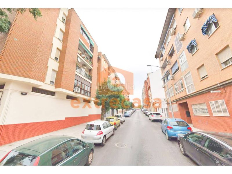 Foto a1f0280e-c70b-4a73-972e-964b57e398fb. Lloguer pis amb piscina a La Estación Badajoz