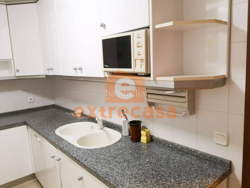 Foto 167c11e4-d5b5-47c5-8ca1-e2332ce01fb4. Rent flat with pool in La Estación Badajoz