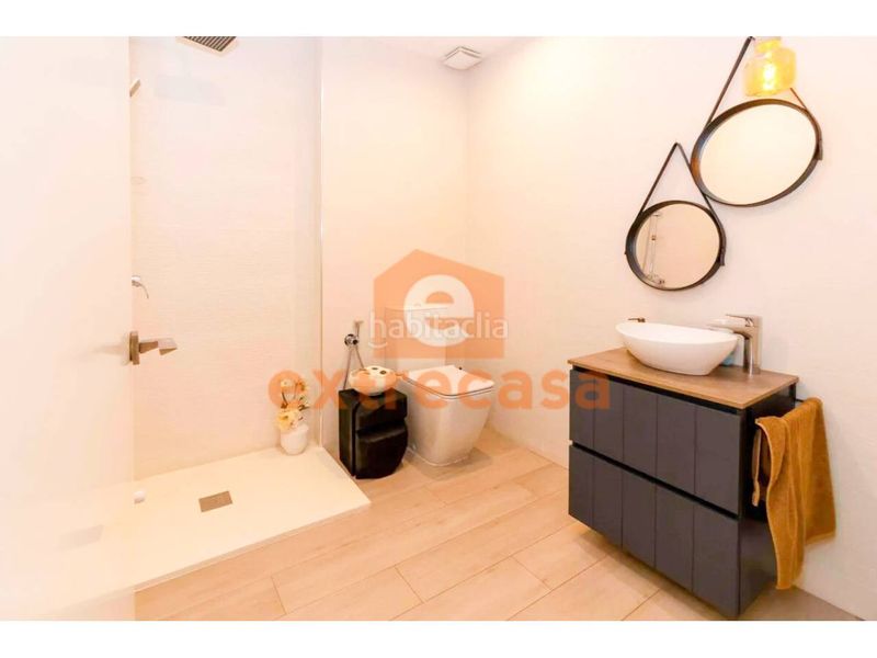Foto c1e1c2b2-8cc2-4b9c-8704-716838a6a46a. Casa amb calefacció a Casco Antiguo Badajoz