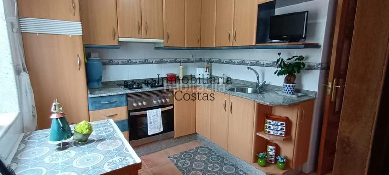Foto 493d0556-2de7-4c32-ad68-91a9368803bb. Casa amb calefacció aparcament a Alcabre Vigo