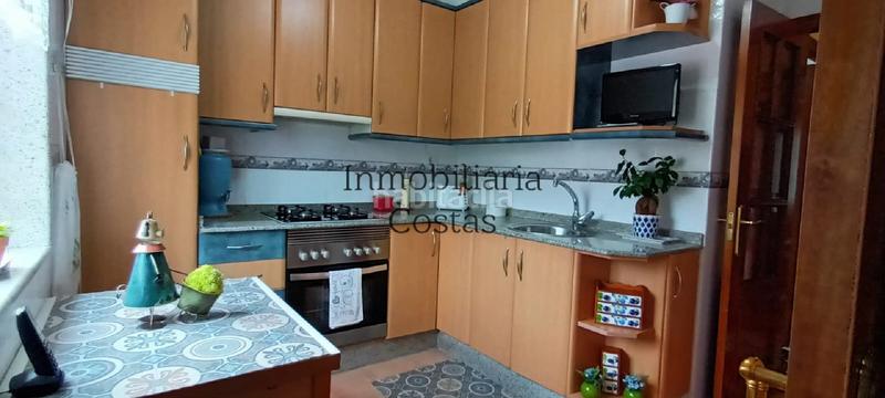 Foto 4a8d9931-af59-45cd-b339-778d879aa631. Casa amb calefacció aparcament a Alcabre Vigo