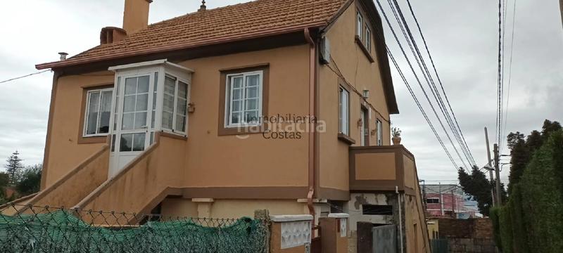 Foto 6e3f12d5-5372-4d08-bc8e-a2fa318e69fd. Casa amb calefacció aparcament a Alcabre Vigo