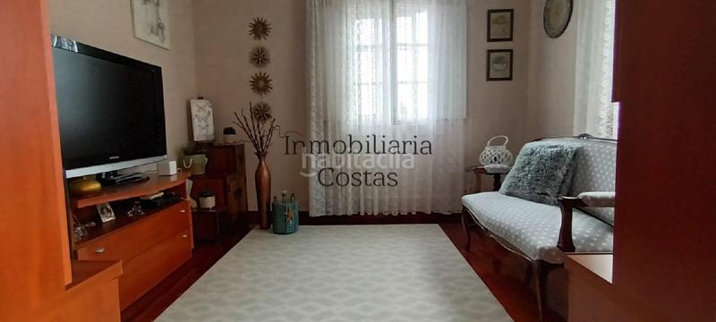 Foto ce7231e5-7f0e-4824-9843-5c3fe7fe1b79. Casa amb calefacció aparcament a Alcabre Vigo