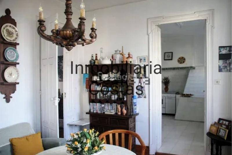 Foto f2ca3caa-e0fd-4eb1-acce-021aa4eae0fd. Casa amb calefacció aparcament a Bueu