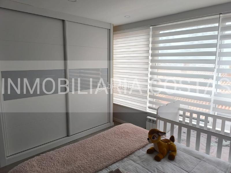 Foto 28c40a42-6f5d-4993-a33c-eb2a4b918936. Piso  torrecedeira en Berbés - Peritos Vigo