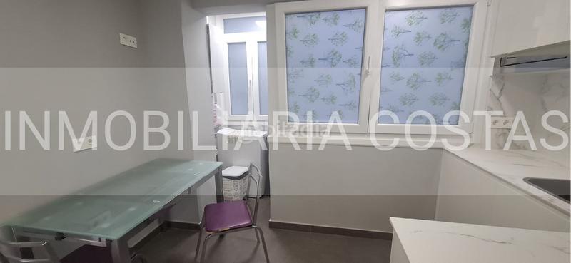 Foto 672f9d7e-7b52-4f62-b81b-cb080381bd2e. Piso  torrecedeira en Berbés - Peritos Vigo