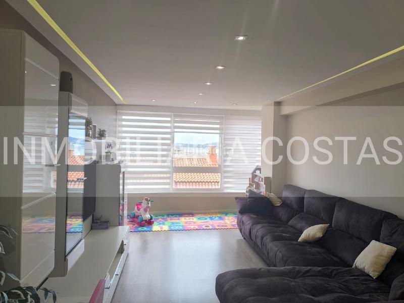 Foto acd0f2c7-aea1-4d5e-bc94-d01882ba01d4. Piso  torrecedeira en Berbés - Peritos Vigo