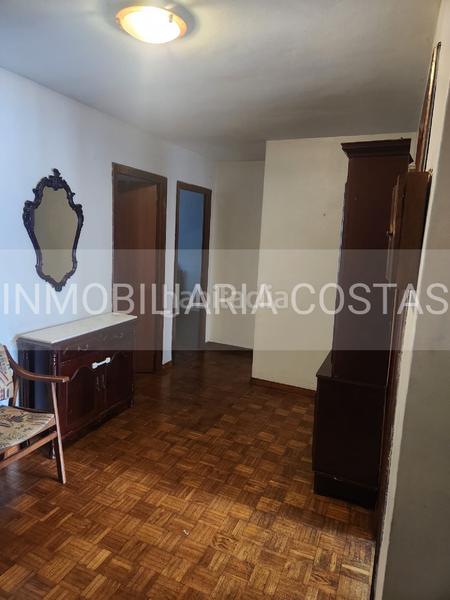 Foto 2d5e90b8-66e5-4484-b56a-0aea289837cd. Piso  gran via en O Castro Vigo