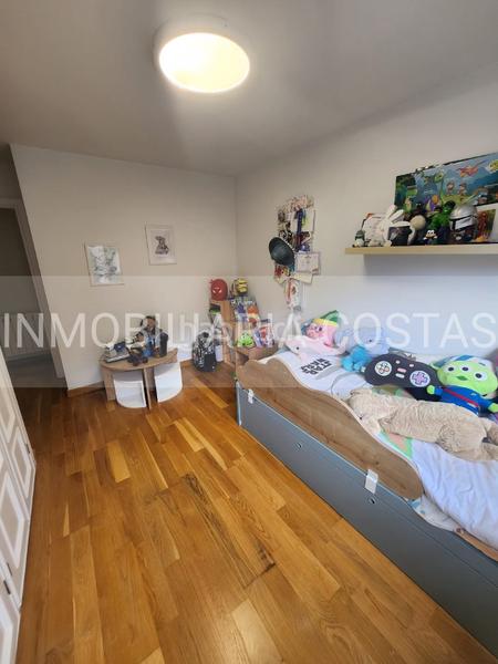 Foto 367f39db-ed82-448e-9345-c996d1551a10. Chalet con riscaldamento parcheggio piscina in Baiona