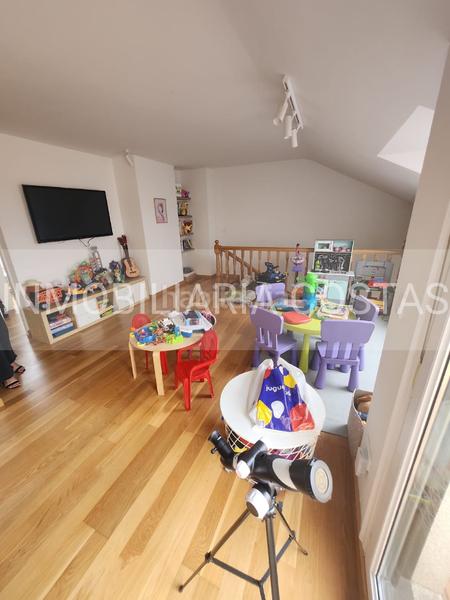 Foto b4b7c395-1617-4cc4-ba7c-cd2ee7f2139c. Chalet con riscaldamento parcheggio piscina in Baiona