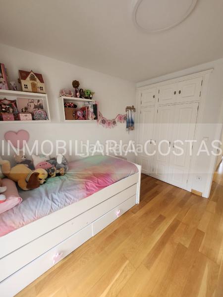 Foto cd1cfacb-a210-4784-a0c3-7333af1fcb1e. Chalet con riscaldamento parcheggio piscina in Baiona