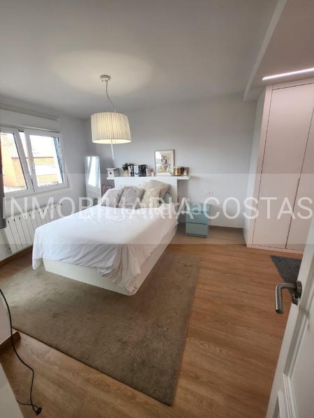 Foto fa03653c-8938-44d2-b9c1-ecb25c855a61. Chalet con riscaldamento parcheggio piscina in Baiona