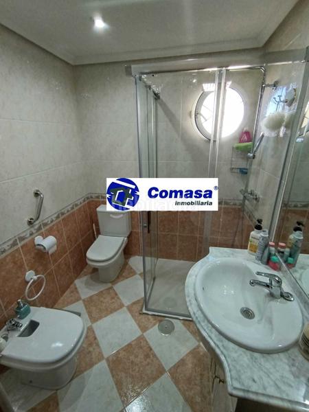 Foto f8e3a37a-3208-4e39-8031-10f9fb597d6e. Casa amb calefacció aparcament a Martos