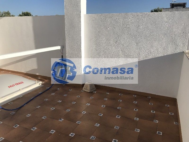 Foto 314a389b-d9ca-40d5-8af1-cb5fb1104bed. Rent flat with heating in Martos