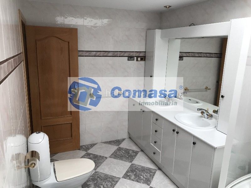Foto 9b977585-5892-4031-9f0e-a0fde61a0e39. Rent flat with heating in Martos